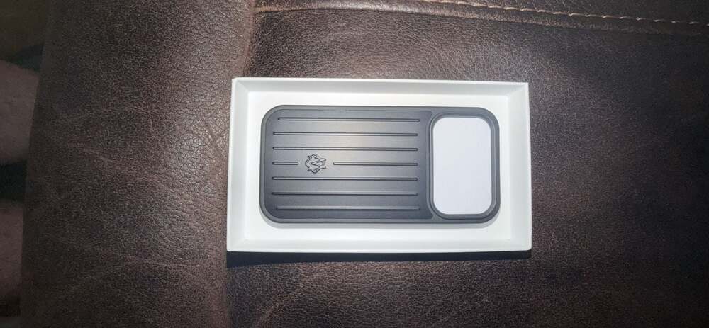 RIMOWA Grooved iPhone 17 Case in Black